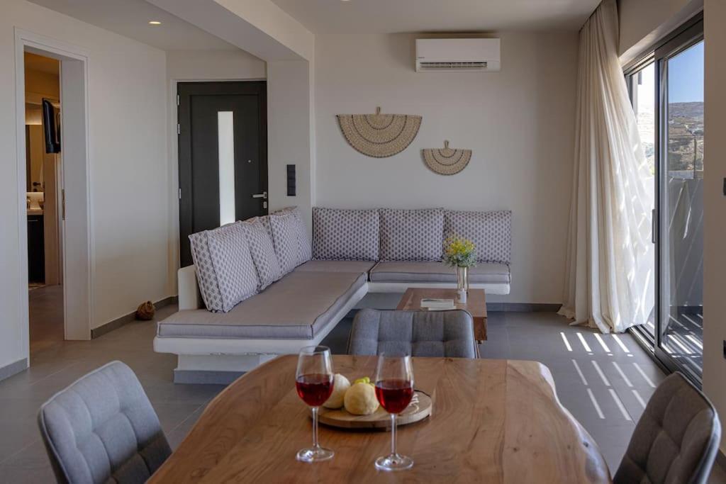 Pearl Suites And Villa Tínos 外观 照片